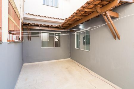 Casa para alugar com 50m², 1 quarto e sem vagaÁrea Privativa