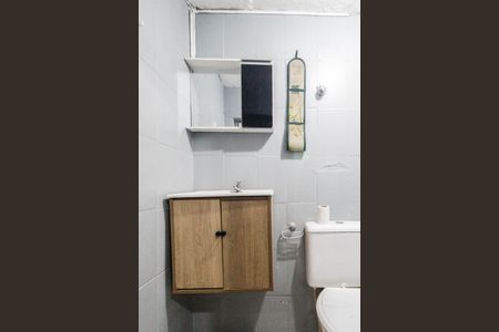 Casa para alugar com 76m², 2 quartos e 1 vagaBanheiro