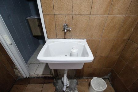 Casa para alugar com 76m², 2 quartos e 1 vagaÁrea de serviço