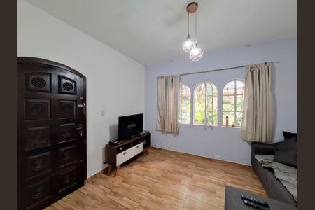 Casa à venda com 188m², 3 quartos e 1 vaga Casa à venda com 188m², 3 quartos e 1 vagaSala