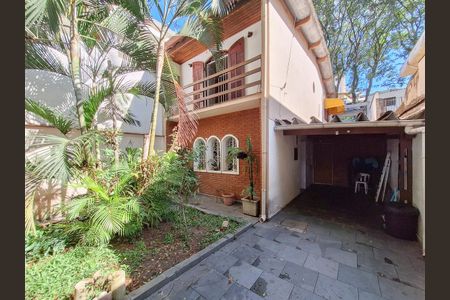 Casa à venda com 188m², 3 quartos e 1 vaga Casa à venda com 188m², 3 quartos e 1 vagaEntrada