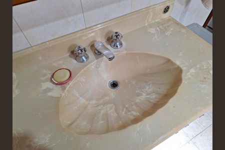 Casa à venda com 188m², 3 quartos e 1 vaga Casa à venda com 188m², 3 quartos e 1 vagaBanheiro