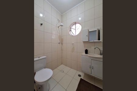 Casa à venda com 188m², 3 quartos e 1 vaga Casa à venda com 188m², 3 quartos e 1 vagaBanheiro 2
