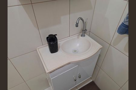 Casa à venda com 188m², 3 quartos e 1 vaga Casa à venda com 188m², 3 quartos e 1 vagaBanheiro 2