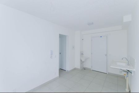 Apartamento à venda com 33m², 2 quartos e sem vaga Apartamento à venda com 33m², 2 quartos e sem vagaSala