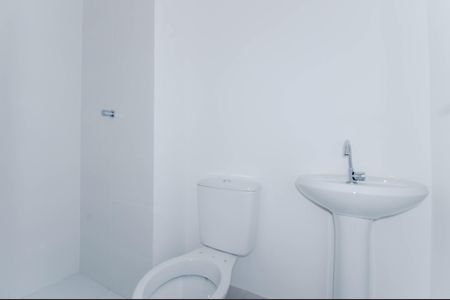 Apartamento à venda com 33m², 2 quartos e sem vaga Apartamento à venda com 33m², 2 quartos e sem vagaBanheiro