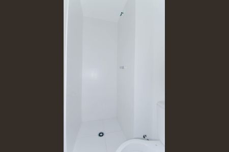 Apartamento à venda com 33m², 2 quartos e sem vaga Apartamento à venda com 33m², 2 quartos e sem vagaBanheiro