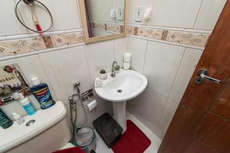 Casa à venda com 150m², 4 quartos e 3 vagas Casa à venda com 150m², 4 quartos e 3 vagasBanheiro Casa 2