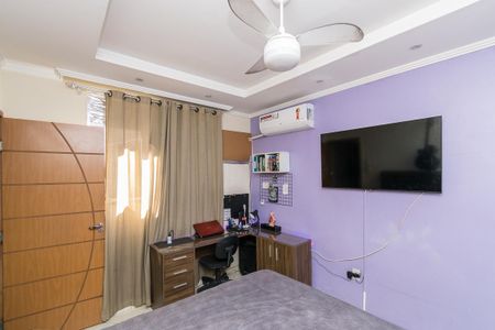 Casa à venda com 150m², 4 quartos e 3 vagas Casa à venda com 150m², 4 quartos e 3 vagasQuarto Casa 2