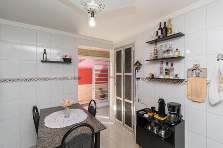 Casa à venda com 150m², 4 quartos e 3 vagas Casa à venda com 150m², 4 quartos e 3 vagasCozinha