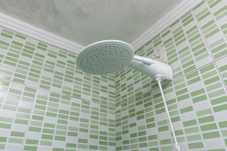 Casa à venda com 150m², 4 quartos e 3 vagas Casa à venda com 150m², 4 quartos e 3 vagasBanheiro da Suíte