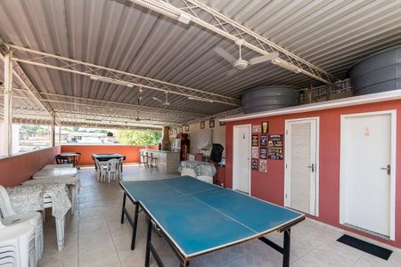 Casa à venda com 150m², 4 quartos e 3 vagas Casa à venda com 150m², 4 quartos e 3 vagasTerraço