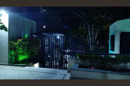 Apartamento à venda com 200m², 3 quartos e 3 vagasFachada