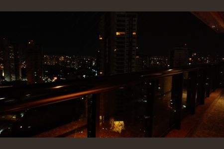 Apartamento à venda com 200m², 3 quartos e 3 vagasVaranda da sala