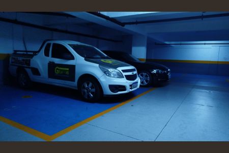 Apartamento à venda com 200m², 3 quartos e 3 vagasGaragem - vagas independentes com depósito