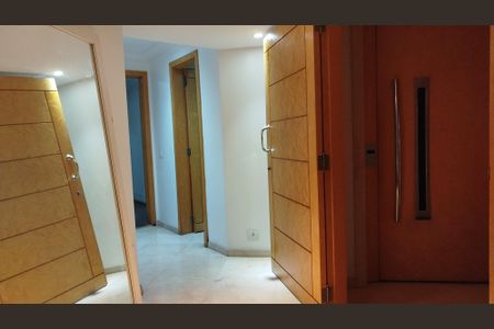 Apartamento à venda com 200m², 3 quartos e 3 vagasElevador privativo
