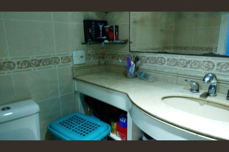 Apartamento à venda com 200m², 3 quartos e 3 vagasBanheiro suite 2