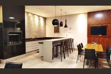 Apartamento à venda com 200m², 3 quartos e 3 vagasÁrea comum - Churrasqueira