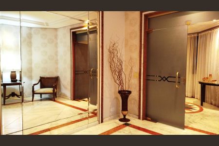 Apartamento à venda com 200m², 3 quartos e 3 vagasHall social