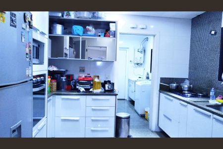 Apartamento à venda com 200m², 3 quartos e 3 vagascozinha