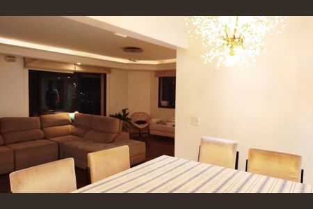 Apartamento à venda com 200m², 3 quartos e 3 vagasSala de jantar