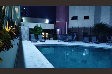 Apartamento à venda com 200m², 3 quartos e 3 vagasÁrea comum - Piscina