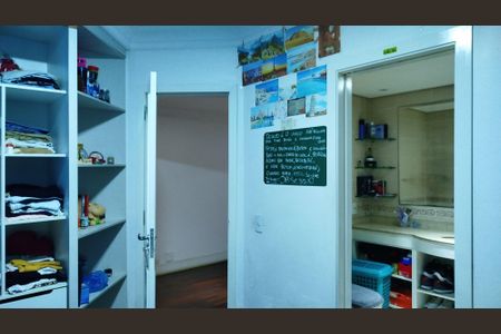 Apartamento à venda com 200m², 3 quartos e 3 vagasSuite 2