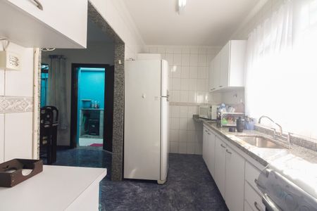 Casa à venda com 174m², 3 quartos e 3 vagasCozinha
