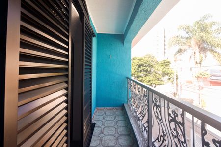 Casa à venda com 174m², 3 quartos e 3 vagasSuíte - Varanda