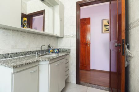 Casa à venda com 174m², 3 quartos e 3 vagasBanheiro Suíte