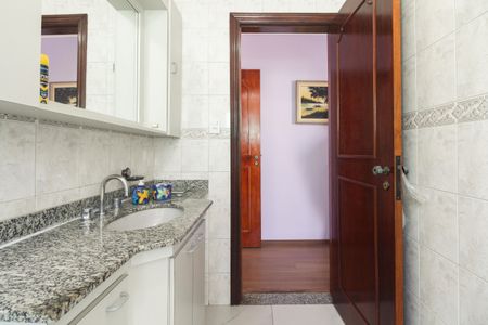 Casa à venda com 174m², 3 quartos e 3 vagasBanheiro Suíte