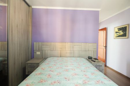 Casa à venda com 174m², 3 quartos e 3 vagasSuíte