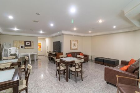 Apartamento à venda com 193m², 4 quartos e 5 vagas Apartamento à venda com 193m², 4 quartos e 5 vagasÁrea comum - Salão de festas