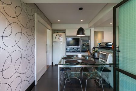 Apartamento à venda com 193m², 4 quartos e 5 vagas Apartamento à venda com 193m², 4 quartos e 5 vagasCopa