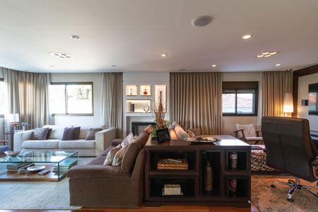 Apartamento à venda com 193m², 4 quartos e 5 vagas Apartamento à venda com 193m², 4 quartos e 5 vagasSala