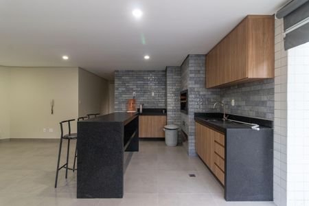 Apartamento à venda com 193m², 4 quartos e 5 vagas Apartamento à venda com 193m², 4 quartos e 5 vagasÁrea comum - Churrasqueira