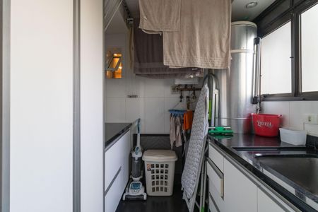 Apartamento à venda com 193m², 4 quartos e 5 vagas Apartamento à venda com 193m², 4 quartos e 5 vagasÁrea de Serviço