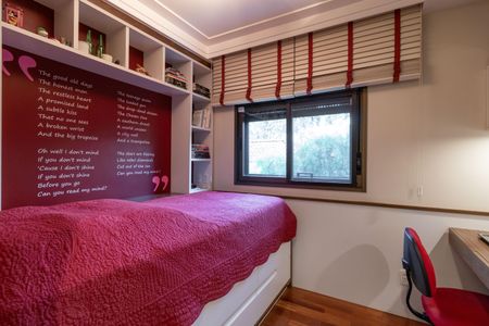 Apartamento à venda com 193m², 4 quartos e 5 vagas Apartamento à venda com 193m², 4 quartos e 5 vagasSuíte 3