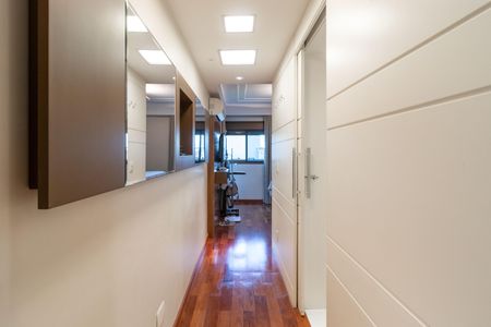 Apartamento à venda com 193m², 4 quartos e 5 vagas Apartamento à venda com 193m², 4 quartos e 5 vagasSuíte 2