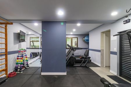Apartamento à venda com 193m², 4 quartos e 5 vagas Apartamento à venda com 193m², 4 quartos e 5 vagasÁrea comum - Academia