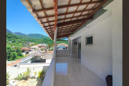 Casa à venda com 190m², 2 quartos e 2 vagasVaranda 