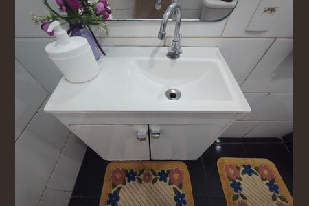 Casa à venda com 190m², 2 quartos e 2 vagasBanheiro 