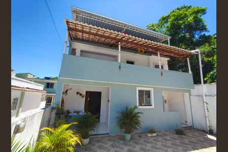 Casa à venda com 190m², 2 quartos e 2 vagasFachada da casa 
