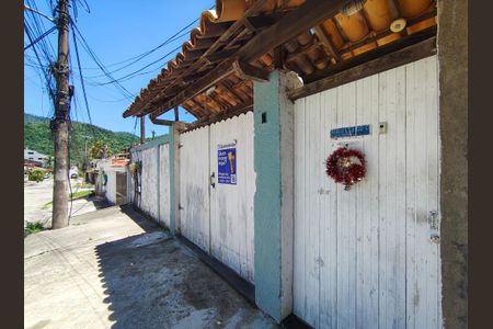 Casa à venda com 190m², 2 quartos e 2 vagasEntrada 