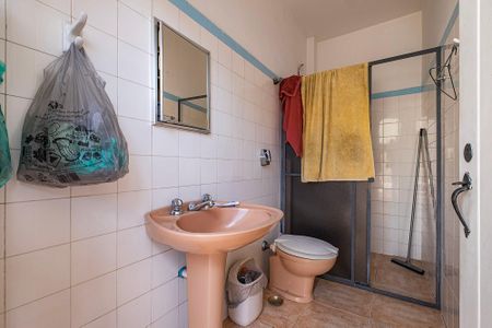 Casa à venda com 400m², 4 quartos e 5 vagas Casa à venda com 400m², 4 quartos e 5 vagasBanheiro de Serviço