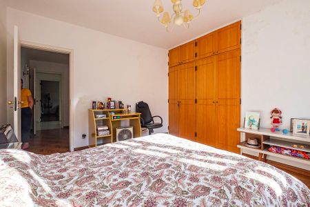 Casa à venda com 400m², 4 quartos e 5 vagas Casa à venda com 400m², 4 quartos e 5 vagasQuarto 2