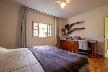 Casa à venda com 400m², 4 quartos e 5 vagas Casa à venda com 400m², 4 quartos e 5 vagasQuarto 3