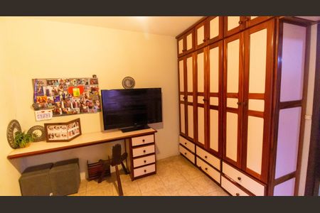 Casa à venda com 230m², 3 quartos e 2 vagas Casa à venda com 230m², 3 quartos e 2 vagasQuarto