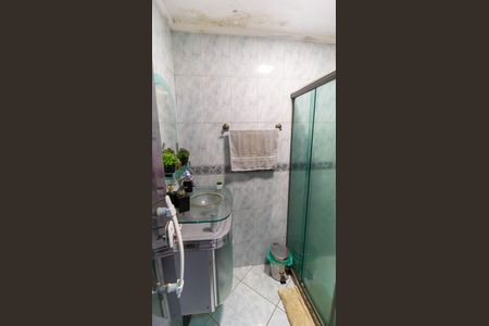 Casa à venda com 230m², 3 quartos e 2 vagas Casa à venda com 230m², 3 quartos e 2 vagasBanheiro 2