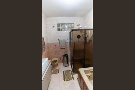 Casa à venda com 230m², 3 quartos e 2 vagas Casa à venda com 230m², 3 quartos e 2 vagasBanheiro